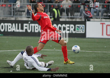 17 October 2009: Dwayne De Rosario #14 of the Toronto FC takes the ball forward as the Real Salt Lake defender Jamison Olave #4 tries to close him down. Real Salt Lake were defeated by the Toronto FC 1-0 at BMO Field, Toronto, ON..Mandatory Credit: Steve Dormer / Southcreek Global  (Credit Image: © Southcreek Global/ZUMApress.com) Stock Photo