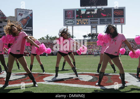 October 18, 2009: Tampa Bay cheerleaders warm up the crowd.  The Carolina Panthers defeated the Tampa Bay Buccaneers 28-21 at Raymond James Stadium in Tampa, Florida. (Credit Image: © Southcreek Global/ZUMApress.com) Stock Photo