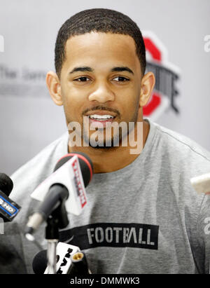 Nov 16, 2009 - Columbus, Ohio, USA - Former Ohio State running back RAYMONT  HARRIS wears the Buckeye's new Nike Pro Uniform was on display at Ohio  Stadium during a press conference