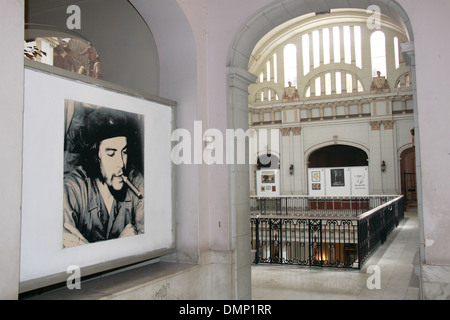 Ernesto 'Che' Guevara smoking cigar, Museo de la Revolución, Old Havana (La Habana Vieja), Cuba, Caribbean Sea, Central America Stock Photo
