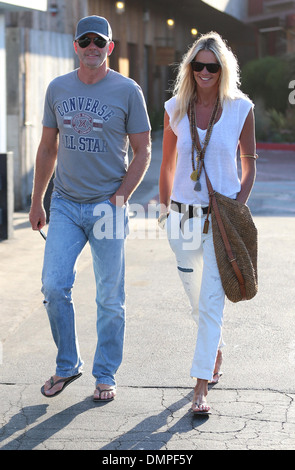 Elle Macpherson and her new boyfriend financier Roger Jenkins seem very ...