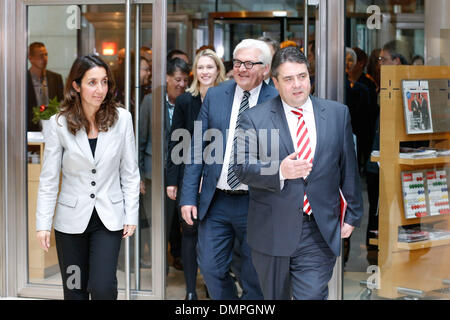 Dec. 15, 2013 - SPD Press Conference with Sigmar Gabriel (SPD), SPD Chairman, and the Heads of the SPD Party at the headquarters of the SPD Party (Willy-Brandt-Haus) in Berlin. / Picture: (r to l) Sigmar Gabriel (SPD), SPD Chairman, Frank-Walter Steinmeier (SPD), and Aydan Ãƒ?Ã‚?zoguz (SPD).Photo: Reynaldo Paganelli/NurPhoto (Credit Image: © Reynaldo Paganelli/NurPhoto/ZUMAPRESS.com) Stock Photo