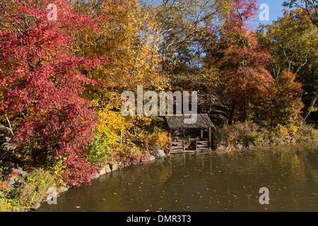 Wooden Gazebo on The Lake, Central Park in Autumn, NYC Stock Photo - Alamy