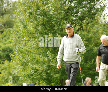 Jasper Carrot Farmfoods British Par Three Golf competition being held at Nailcote Hall Coventry England - 07.08.12 Stock Photo