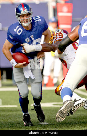 New York Giants Eli Manning #10 calls the play. The New York Giants  defeated the Washington Redskins 23-17 at Giants Stadium in Rutherford, New  Jersey. (Credit Image: © Anthony Gruppuso/Southcreek Global/ZUMApress.com  Stock