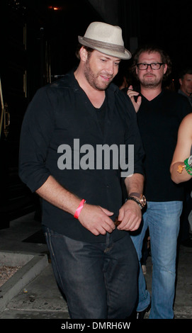 Giovanni Agnelli arriving at Bootsy Bellows nightclub Los Angeles ...