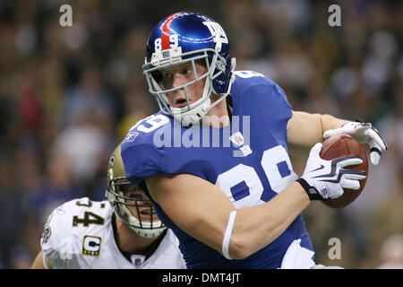 Kevin Boss Giants #89 Tight End Kevin Boss celebrates his touchdown with #82 Mario ...