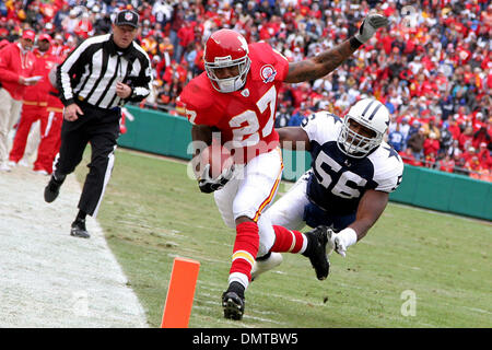 Dallas Cowboys linebacker Bradie James (56) pushes Kansas City Chiefs running back Larry Johnson (27) out of bounds during the Cowboy's 26-20 victory over the Chiefs at Arrowhead Stadium. (Credit Image: © Jacob Paulsen/Southcreek Global/ZUMApress.com) Stock Photo