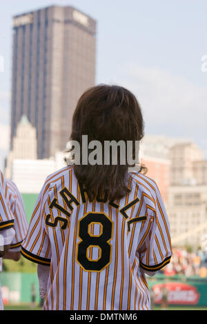 22 August 2009: Manager of the 1979 Pirates Chuck Tanner, Manny Sanguillen  (35), Kent Tekulve (27) and members of the 1979 World Champion Pittsburgh  Pirates were honored on the 30th anniversary of their Championship season  prior to the game