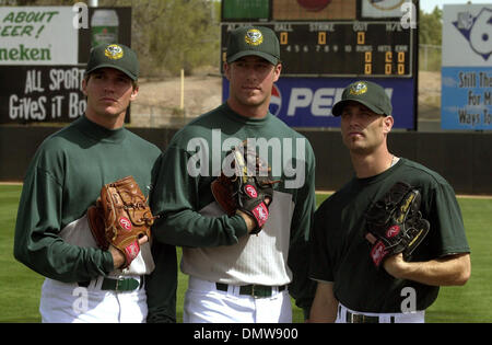 Mar 03, 2002; Phoenix, AZ, USA; Oakland A's pitchers Barry Zito, Tim Hudson  and Mark Mulder (R) Wednesday March 6,2002 Stock Photo - Alamy