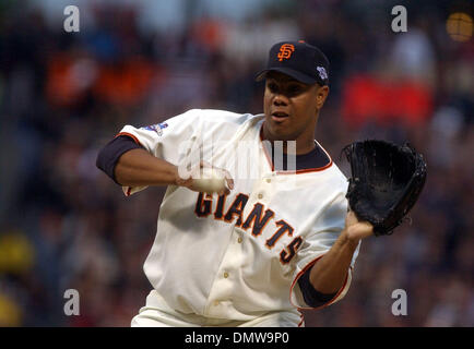 Oct 22, 2002 - San Francisco, CA, USA - San Francisco Giants pitcher LIVAN HERNANDEZ catches a ball hit by Davis Eckstein of the Anaheim Angels during  first inning action of game 3 of the 2002 World Series on Tuesday October 22, 2002 at Pac Bell Park in San Francisco Calif.  (Credit Image: © Karl Mondon/Contra Costa Times/ZUMA Press) RESTRICTIONS: USA Tabloids RIGHTS OUT! Stock Photo