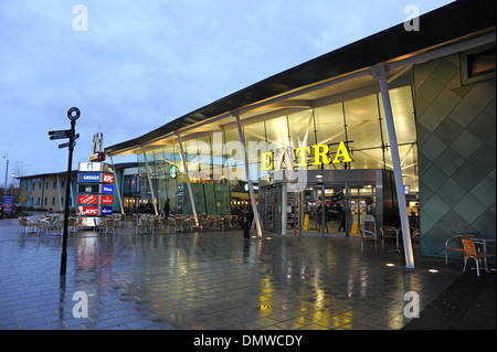 Cobham services m25 hi res stock photography and images Alamy