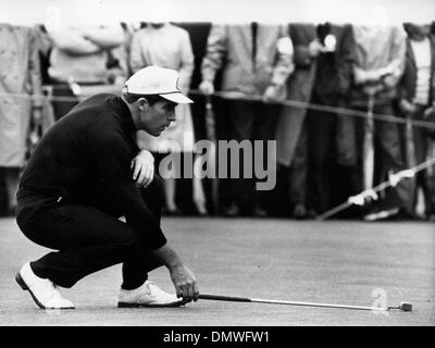 Oct. 12, 1967 - London, England, U.K. - Golfer GARY PLAYER at the Piccadilly World Match Golf Tournament at Wentworth. PICTURED: Gary Player lining up his putt. (Credit Image: © KEYSTONE Pictures USA/ZUMAPRESS.com) Stock Photo