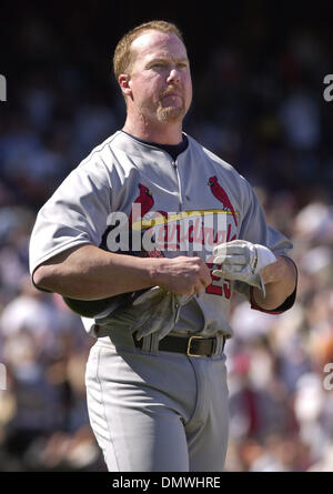 St louis cardinals mark mcgwire hi-res stock photography and images - Page  2 - Alamy