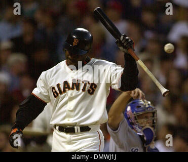 Barry bonds giants 2002 hi-res stock photography and images - Alamy