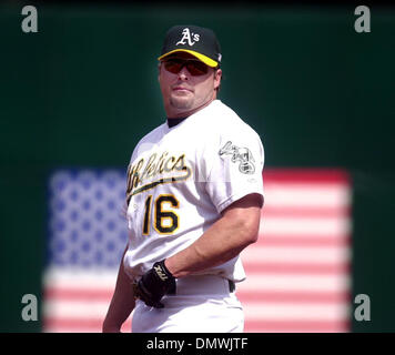 Sactown Sports 1140 - On This Date in 2000: Jeremy Giambi singles in his  brother Jason Giambi to give the Oakland Athletics a walk-off 13-12 win in  extra-innings over Baltimore 💥 