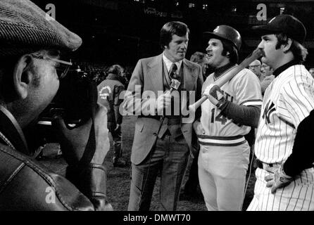 Oct 01, 1976 - New York, New York, USA - PETE ROSE (#14) is interviewed by  NBC sportscaster TONY KUBEK prior to the first game of the 1976 world series.  Rose was