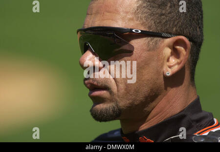 Mar 30, 2002; Oakland, CA, USA; San Francisco Giants' catcher Benito Santiago, #33, waits for the game to start during their exhibition game against the Oakland A's on Saturday, March 30, 2002 at Network Associates Coliseum in Oakland, Calif. Stock Photo