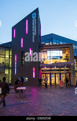 University of Sheffield Students Union building entrance and  campus at night South Yorkshire England Stock Photo