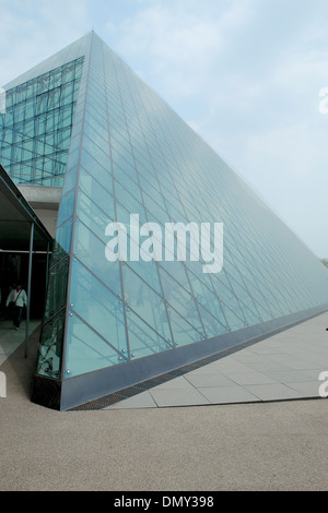 The glass pyramid 'Hidamari' by Isamu Noguchi in Moerenuma Park, Higachi, Sapporo, Japan Stock Photo