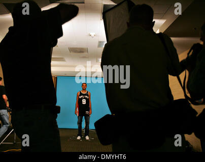 Sep 29, 2006; San Antonio, TX, USA; TONY PARKER poses for photographers during Spurs media day Friday, September 29, 2006.   Mandatory Credit: Photo by Bahram Mark Sobhani/San Antonio Express-News/ZUMA Press. (©) Copyright 2006 by San Antonio Express-News Stock Photo