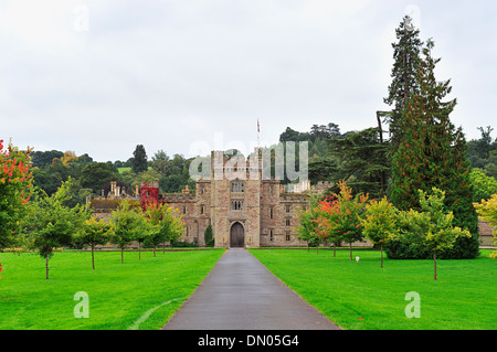 Hampton Court Castle and Gardens, Hereford, England 130926 31925 Stock Photo