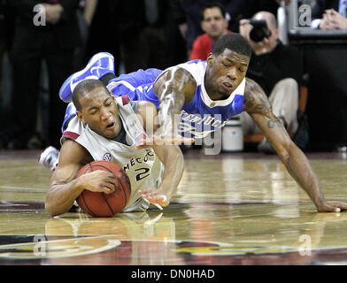 Jan 26, 2010 - Columbia, Kentucky, USA - South Carolina's DEVAN DOWNEY and UK's DEANDRE LIGGINS went for a loose ball as the University of Kentucky played the University of South Carolina in Colonial Life Arena in Columbia, SC., Tuesday, January, 26, 2010. This is first half action. It was ruled a jump ball with possession going to UK. (Credit Image: © Charles Bertram/Lexington Her Stock Photo