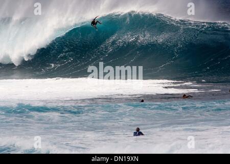 Jan 16, 2006; Honolulu, HI, USA; Once again Big surf pounds the North Shore of Oahu. The large surf brings with it large crowds of on lookers, and surfers from all over the world. One of the many international riders on the seen was, Takayuki Wakita from Japan. With big waves comes big wipe outs, as Takayuki found out the hard way. Mandatory Credit: Photo by Daren Fentiman/ZUMA Pre Stock Photo