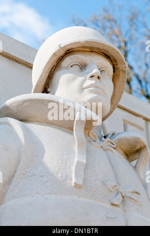 Statue of an World War II American soldier by Wheeler Williams, US War Cemetery, Madingley, Cambridge, England Stock Photo