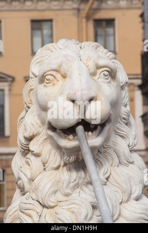 Russia, St Petersburg, Bridge of Four Lions over the Griboedov Canal Stock Photo