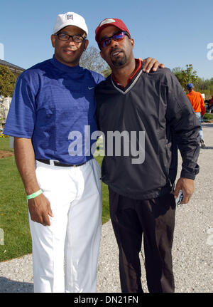 Apr 10, 2006; Myrtle Beach, SC, USA; (R-L) Musician DARIUS RUCKER of the band Hootie and the Blowfish and ESPN Broadcaster STUART SCOTT at the 2006 Hootie and the Blowfish Celebrity Pro-Am Golf Tournament Monday After The Masters Charity Tournament. The tournament raises money for the The Hootie and the Blowfish Foundation that was established in 2000 to create an endowment that be Stock Photo