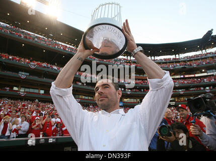 Jim Edmonds of the St. Louis Cardinals during a 2002 MLB season game  against the Los Angeles Dodgers at Dodger Stadium, in Los Angeles,  California. (Larry Goren/Four Seam Images via AP Images