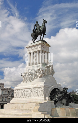 Monumento a Máximo Gómez, Old Havana (La Habana Vieja), Cuba, Caribbean Sea, Central America Stock Photo