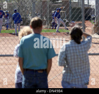 Feb 20, 2009 - Mesa, Arizona, USA - Chicago Cub fans watch players practice during spring training at Mesa's Fitch Park in Arizona.  (Credit Image: © Darryl Webb/East Valley Tribune/ZUMA Press) Stock Photo