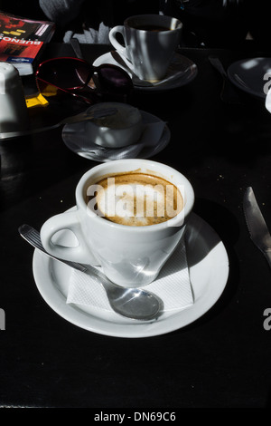 Cafe cortado hi-res stock photography and images - Alamy