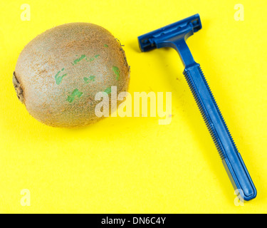 yellow razor isolated on white background Stock Photo - Alamy