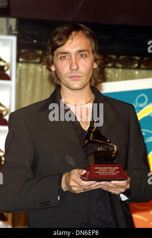Oct. 30, 2001 - Los Angeles, CALIFORNIA, USA - VICENTE AMIGO.WON
