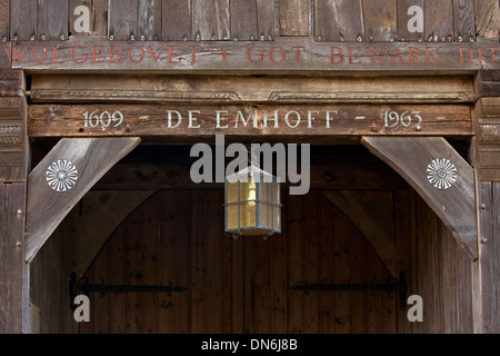 De Emhoff, traditional Zweiständerhaus farmhouse at Wilsede, Lüneburg Heath / Lunenburg Heathland, Lower Saxony, Germany Stock Photo