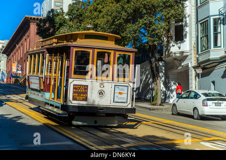 Cable Car climbing the steep Powell Street, San Francisco, California, USA Stock Photo