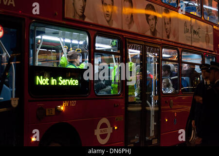 19th December 2013 London, UK At least 90 people have been injured as a result of a part of the ceiling falling off at the Apollo Theatre, on Shaftesbury Avenue. Credit:  nelson pereira/Alamy Live News Stock Photo