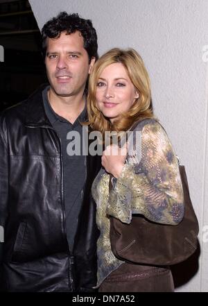 Nov. 24, 2002 - Beverly Hills, CALIFORNIA, USA - SHARON LAWRENCE AND HER HUSBAND THOMAS APOSTLE ..K27298TR  NORBY WALTER'S 21ST ANNUAL PRE-HOLIDAY PARTY.THE FRIARS CLUB, BEVERLY HILLS, CA.NOV. 24, 2002. TOM RODRIGUEZ/   2002.(Credit Image: © Globe Photos/ZUMAPRESS.com) Stock Photo