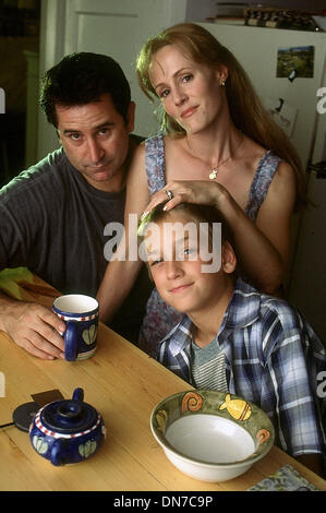 Sept. 23, 1999 - K17803CM.BLACK AND BLUE.TV-FILM STILL.SUPPLIED BY    MARY STUART MASTERSON.ANTHONY LAPAGLIA.WILL ROTHHAARD(Credit Image: © Globe Photos/ZUMAPRESS.com) Stock Photo