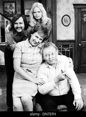 Dec. 30, 2002 - ROB REINER, SALLY STRUTHERS, JEAN STAPLETON AND CARROLL O'CONNOR IN ALL IN THE FAMILY.Â©SUPPLIED BY DM/(Credit Image: © Globe Photos/ZUMAPRESS.com) Stock Photo