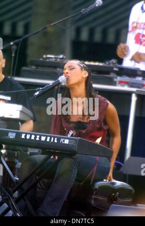 May 31, 2002 - K25189JBB ALICIA KEYS PERFORMS ON .ABCS GOOD MORNING AMERICA.NYC, 05/31/02. JOHN BARRETT/   2002(Credit Image: © Globe Photos/ZUMAPRESS.com) Stock Photo