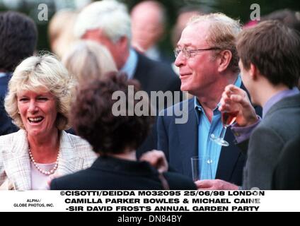 June 25, 1998 - CAMILLA PARKER BOWLES  AND MICHAEL CAINE AT THE DAVID FROST GARDEN PARTY..PH: CISOTTI/DEIDDA(Credit Image: © Globe Photos/ZUMAPRESS.com) Stock Photo