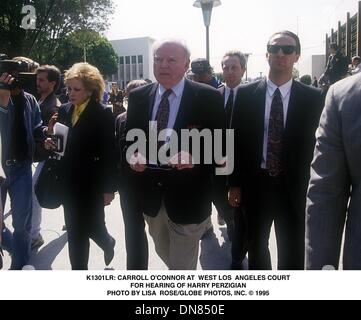 Apr. 9, 2001 - K1301LR: CARROLL O'CONNOR HOLDING UP OF.HARRY PERZIGIAN. LISA ROSE/ 1995(Credit
