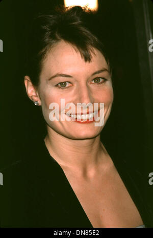 Nov. 20, 2001 - K23422EG: SPY GAME WORLD PREMIER.NATIONAL THEATRE, WESTWOOD CA. 11/19/2001.CATHERINE McCORMACK. ED GELLER/   2001(Credit Image: © Globe Photos/ZUMAPRESS.com) Stock Photo