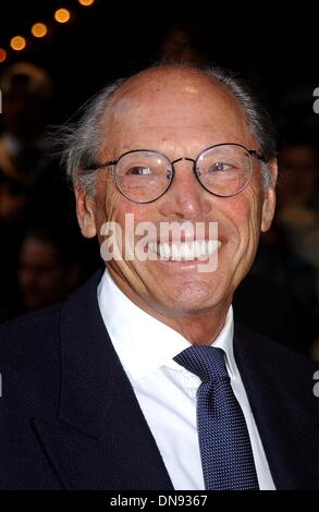 May 21, 2002 - K25129AR:  5/21/02.THE WORLD PREMIERE OF THE FILM ''ENOUGH'' AT LOEWS LINCOLN SQUARE THEATER IN NYC.. ANDREA RENAULT/   2002.IRWIN WINKLER(Credit Image: © Globe Photos/ZUMAPRESS.com) Stock Photo