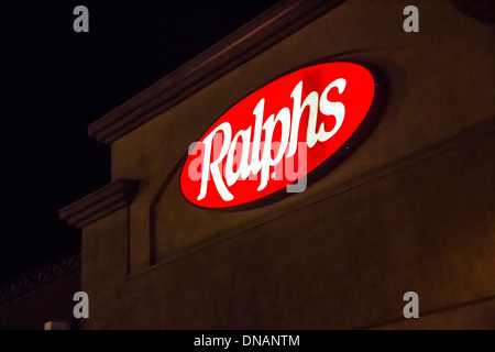 Kroger Ralphs Kroger grocery store logo sign in downtown Columbus, Ohio Stock Photo ...