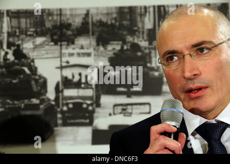 Berlin, Germany. 22nd Dec, 2013. Mikhail Khodorkovsky holds a press conference at the Berlin Wall Museum, in Berlin, Germany, 22 December 2013 to discuss his future plans, two days after he received a pardon from prison from Russian President Vladimir Putin. Khodorkovsky, 50, who was once the richest man in Russia and spent 10 years in jail after being convicted of tax evasion and embezzlement, flew to Berlin on 20 December 2013. He has been given a one-year visa by Germany. Photo: Photo: KAY NIETFELD/dpa/Alamy Live News Stock Photo